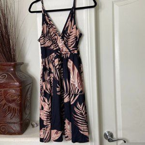 NWOT Beihong Tropical Leaf Print Spaghetti Strap Sundress Large